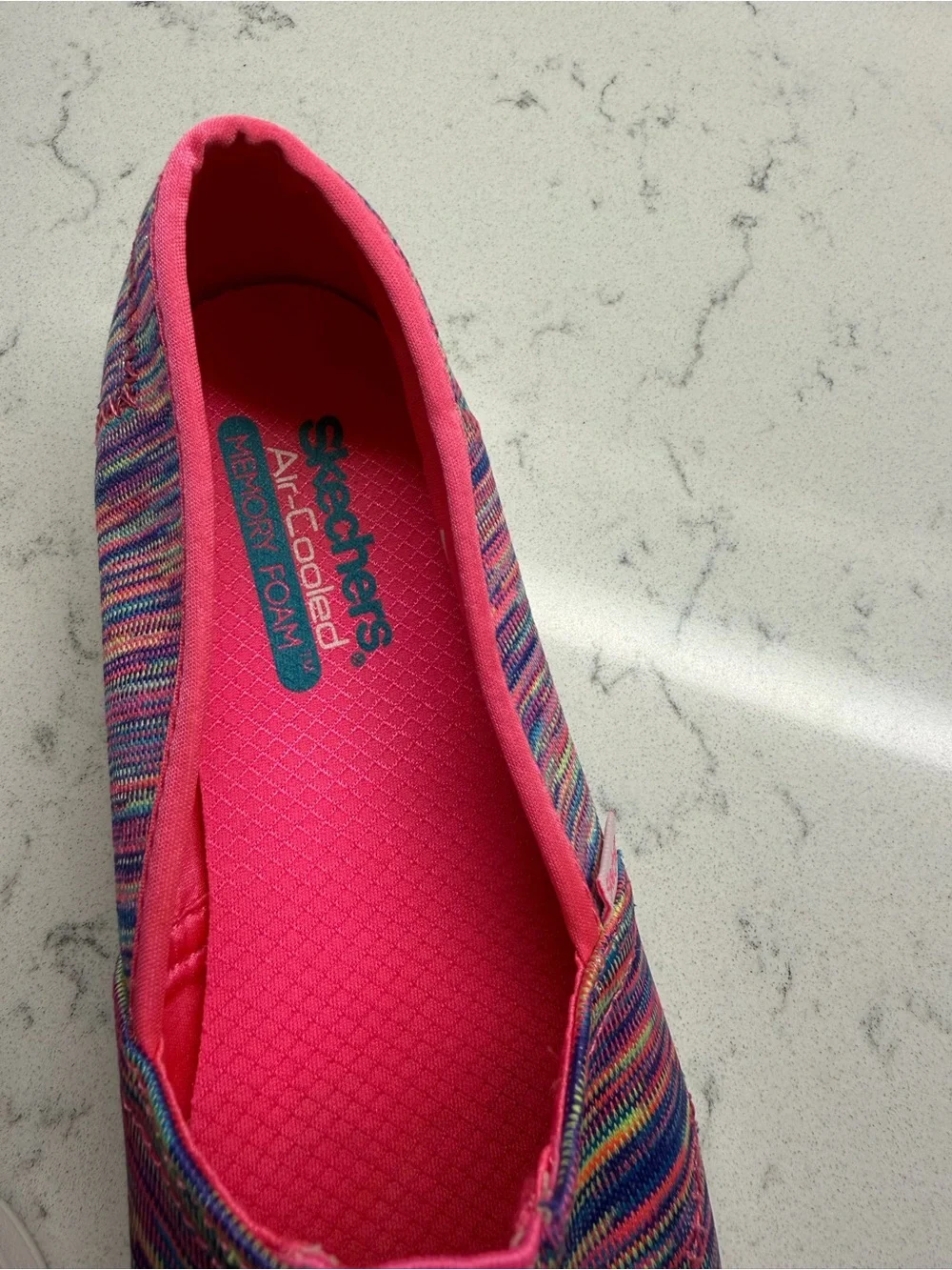 Skechers air cooling Kids Size 5 Women’s 7 Multicolor Memory Foam Slip Ons